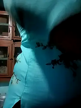 Snapshot of gunjan22 chatting on September 8, 2025, 3:00 pm gunjan22 online show from September 8, 2025, 3:00 pm