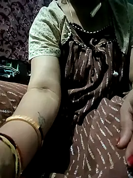 Snapshot of gunjan22 chatting on February 22, 2025, 2:52 pm gunjan22 online show from February 22, 2025, 2:52 pm