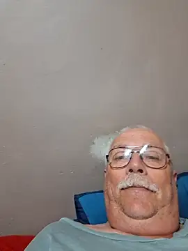 Snapshot of NawtyB1965 chatting on December 15, 2025, 3:34 am NawtyB1965 online show from December 15, 2025, 3:34 am