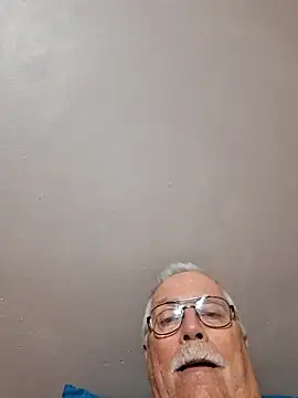 Snapshot of NawtyB1965 chatting on November 26, 2025, 3:50 am NawtyB1965 online show from November 26, 2025, 3:50 am