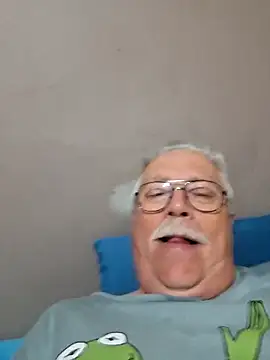 Snapshot of NawtyB1965 chatting on October 8, 2025, 3:19 am NawtyB1965 online show from October 8, 2025, 3:19 am