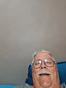 Snapshot of NawtyB1965 chatting on October 5, 2025, 4:14 am NawtyB1965 online show from October 5, 2025, 4:14 am