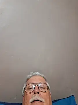 Snapshot of NawtyB1965 chatting on October 14, 2025, 3:40 am NawtyB1965 online show from October 14, 2025, 3:40 am