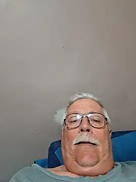 Snapshot of NawtyB1965 chatting on October 6, 2025, 3:40 am NawtyB1965 online show from October 6, 2025, 3:40 am