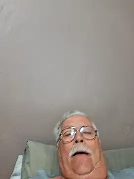 Snapshot of NawtyB1965 chatting on May 10, 2026, 3:43 am NawtyB1965 online show from May 10, 2026, 3:43 am