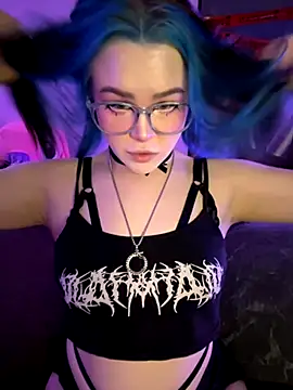 Snapshot of MaddisonHaas chatting on November 22, 2025, 12:43 am MaddisonHaas online show from November 22, 2025, 12:43 am