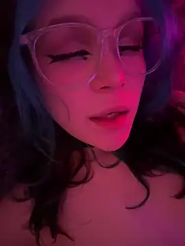 Snapshot of MaddisonHaas chatting on March 21, 2025, 3:01 am MaddisonHaas online show from March 21, 2025, 3:01 am