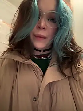 Snapshot of MaddisonHaas chatting on March 7, 2025, 8:44 pm MaddisonHaas online show from March 7, 2025, 8:44 pm