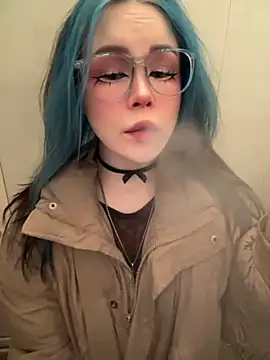 Snapshot of MaddisonHaas chatting on December 5, 2025, 12:10 am MaddisonHaas online show from December 5, 2025, 12:10 am