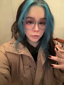 Snapshot of MaddisonHaas chatting on December 1, 2025, 1:17 am MaddisonHaas online show from December 1, 2025, 1:17 am