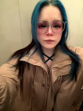 Snapshot of MaddisonHaas chatting on December 15, 2025, 12:16 am MaddisonHaas online show from December 15, 2025, 12:16 am