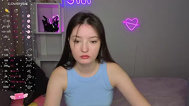 Snapshot of Fairyy_Moon chatting on October 14, 2025, 6:36 am Fairyy Moon online show from October 14, 2025, 6:36 am