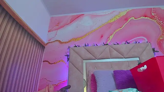 Taylor  cooper online show from October 29, 2025, 6:40 pm