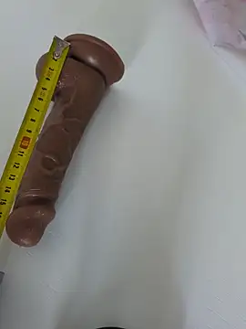 Snapshot of uleglasuczPL chatting on September 10, 2025, 1:54 pm uleglasuczPL online show from September 10, 2025, 1:54 pm