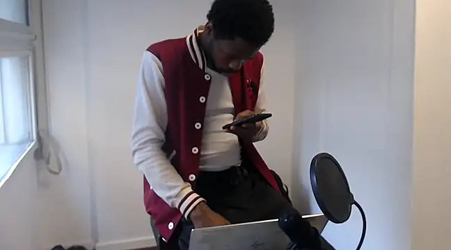 Snapshot of Mastertopdome chatting on March 20, 2025, 2:53 pm Mastertopdome online show from March 20, 2025, 2:53 pm