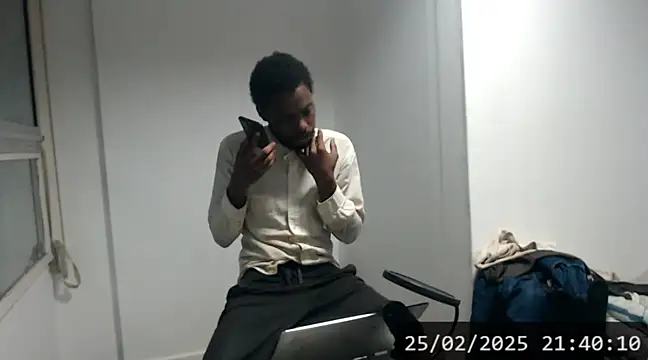 Snapshot of Mastertopdome chatting on February 26, 2025, 12:41 am Mastertopdome online show from February 26, 2025, 12:41 am