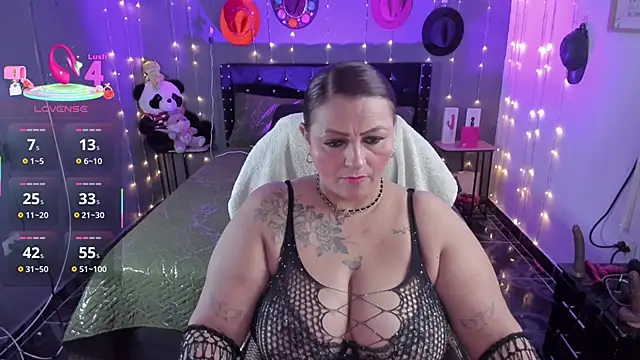 Ivonnee   online show from January 16, 2026, 3:10 am