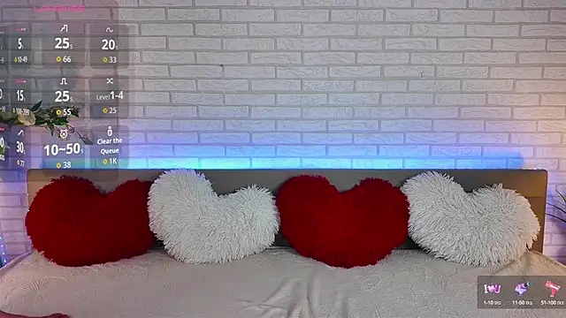 Snapshot of NovaBlissss chatting on September 25, 2025, 2:12 pm NovaBlissss online show from September 25, 2025, 2:12 pm