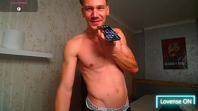 Snapshot of MateoBenjaminX chatting on November 18, 2025, 6:06 am MateoBenjaminX online show from November 18, 2025, 6:06 am