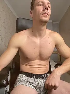 Snapshot of MateoBenjaminX chatting on November 6, 2025, 6:39 am MateoBenjaminX online show from November 6, 2025, 6:39 am