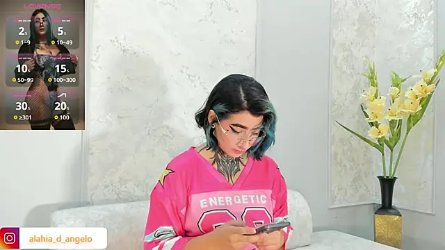 Snapshot of Alahia_Dangelo chatting on May 14, 2026, 5:43 pm Alahia Dangelo online show from May 14, 2026, 5:43 pm