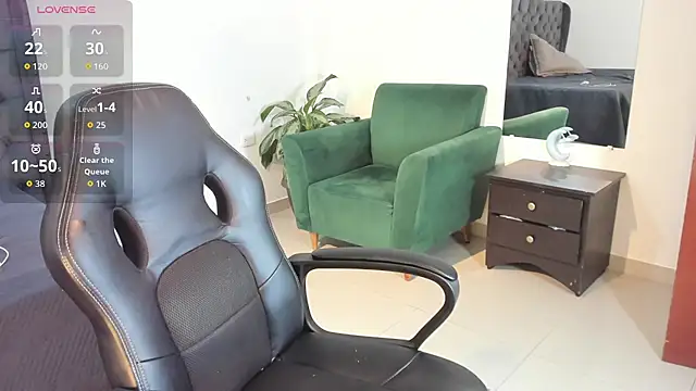  maria foxx  online show from October 27, 2025, 5:58 pm