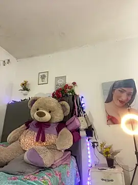 Snapshot of salomegalesoxxx chatting on February 5, 2025, 2:29 am salomegalesoxxx online show from February 5, 2025, 2:29 am