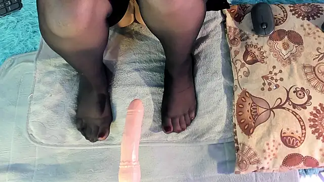 Eilin clio online show from September 24, 2025, 8:15 pm