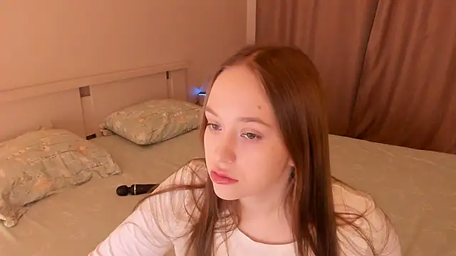 endlesssoffi online show from March 19, 2025, 8:22 pm