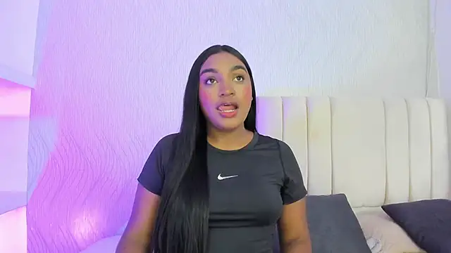 Snapshot of kayna_gomez chatting on November 25, 2025, 7:03 pm kayna gomez online show from November 25, 2025, 7:03 pm