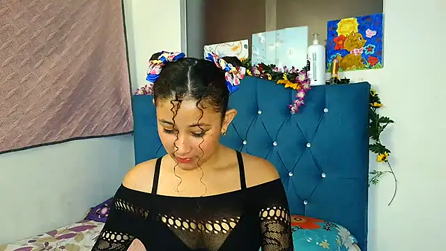 Snapshot of Milkdulce1 chatting on March 23, 2026, 4:18 pm Milkdulce1 online show from March 23, 2026, 4:18 pm