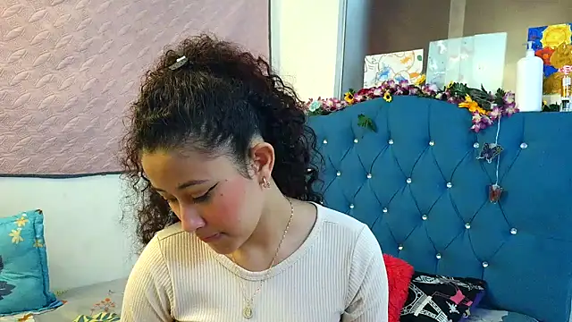 Snapshot of Milkdulce1 chatting on March 19, 2026, 1:55 pm Milkdulce1 online show from March 19, 2026, 1:55 pm