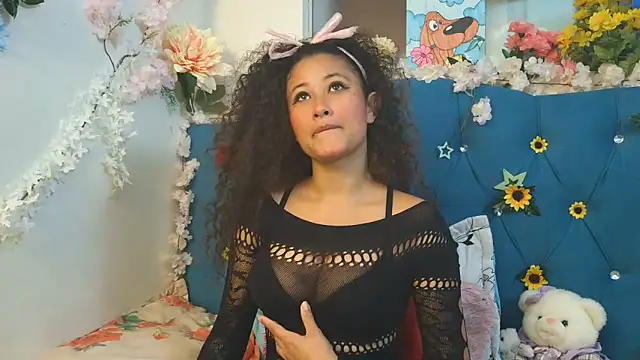 Snapshot of Milkdulce1 chatting on May 23, 2026, 11:20 am Milkdulce1 online show from May 23, 2026, 11:20 am