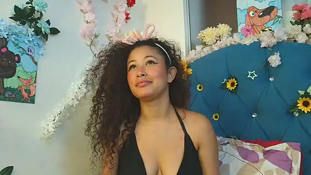 Snapshot of Milkdulce1 chatting on May 21, 2026, 2:36 pm Milkdulce1 online show from May 21, 2026, 2:36 pm