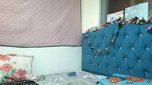 Snapshot of Milkdulce1 chatting on March 9, 2026, 4:32 pm Milkdulce1 online show from March 9, 2026, 4:32 pm