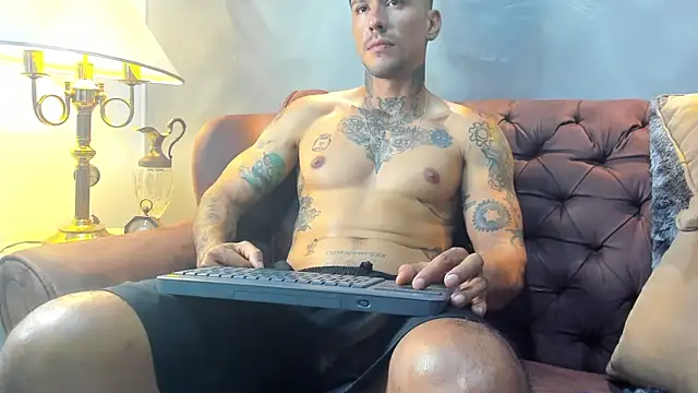 Snapshot of Dylanstonne chatting on January 26, 2025, 9:51 pm Dylanstonne online show from January 26, 2025, 9:51 pm