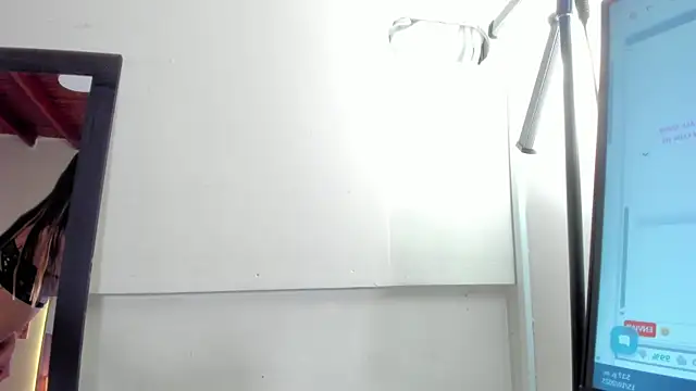 Aleja arango1 online show from October 15, 2025, 10:18 pm