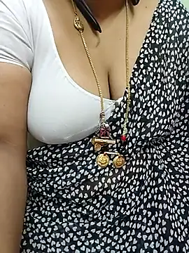 Snapshot of Sexy-Telugunayana2 chatting on May 17, 2026, 7:36 pm Sexy-Telugunayana2 online show from May 17, 2026, 7:36 pm