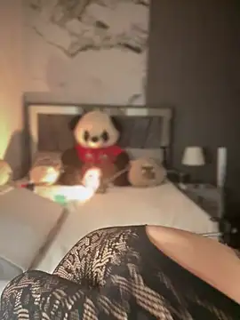 Pink Jazmin online show from March 15, 2026, 12:39 am