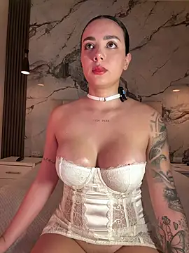 Pink Jazmin online show from July 1, 2026, 1:17 am