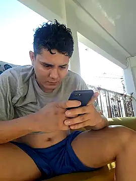 Snapshot of Pink_Jazmin chatting on December 9, 2024, 9:05 pm Pink Jazmin online show from December 9, 2024, 9:05 pm