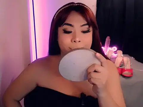 Nathalie Heartxoxo69 online show from March 25, 2026, 3:33 pm