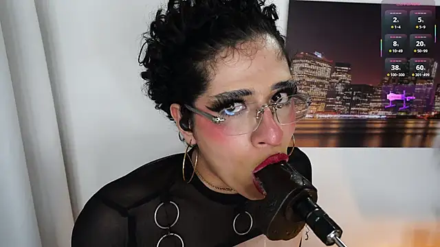 Raven Whisper online show from May 12, 2026, 9:10 pm