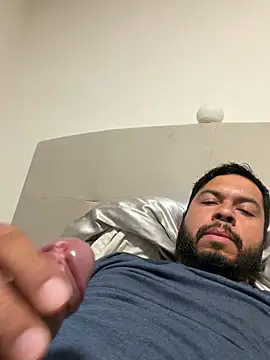 joselo8888 online show from April 30, 2026, 4:52 am