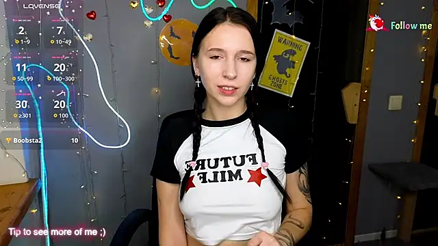 Snapshot of KarolinaBlacks chatting on October 19, 2025, 5:54 am KarolinaBlacks online show from October 19, 2025, 5:54 am