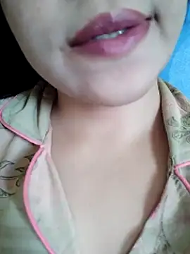 Snapshot of Anki-doll chatting on April 5, 2026, 5:36 am Anki-doll online show from April 5, 2026, 5:36 am