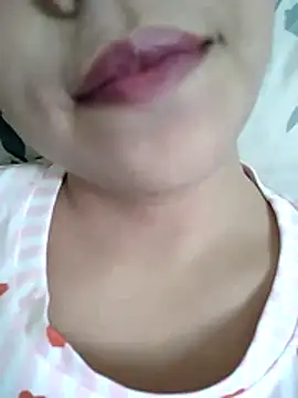 Snapshot of Anki-doll chatting on May 31, 2026, 5:35 am Anki-doll online show from May 31, 2026, 5:35 am