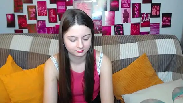 Snapshot of MilanaRoza chatting on March 14, 2025, 12:07 pm MilanaRoza online show from March 14, 2025, 12:07 pm