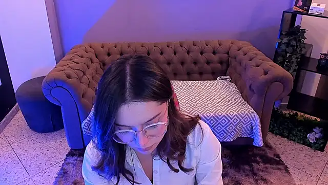 Snapshot of AngelMoore_ chatting on March 7, 2025, 8:44 pm AngelMoore online show from March 7, 2025, 8:44 pm