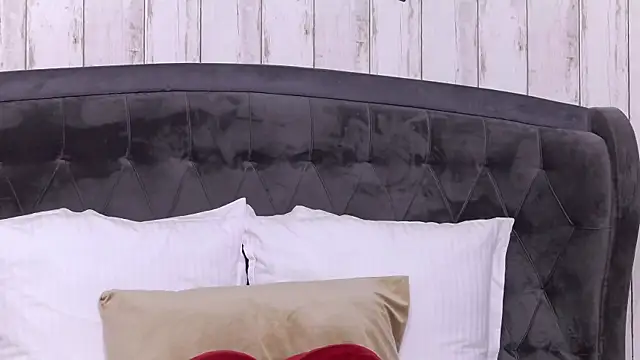 Snapshot of AnisiaConnor chatting on November 30, 2025, 7:03 pm AnisiaConnor online show from November 30, 2025, 7:03 pm